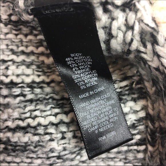 Express chunky grey fringe sweater sz M - Picture 7 of 8